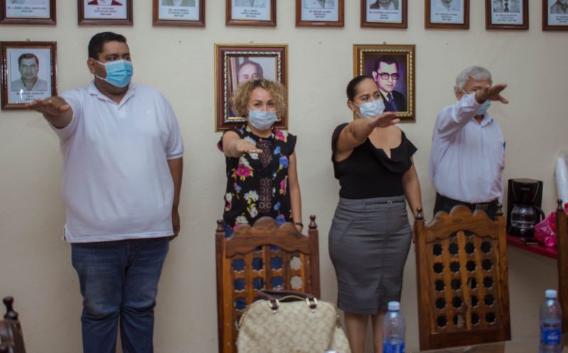 Se tomo protesta a nuevos cargos